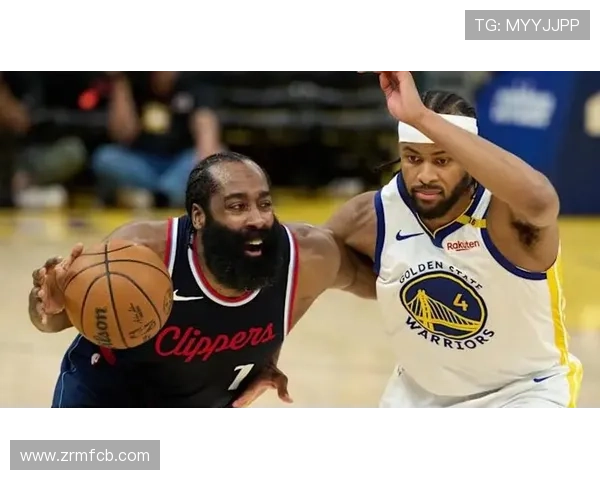 篮网队宣布正式签约詹姆斯哈登 新赛季三巨头阵容欲再冲击总冠军