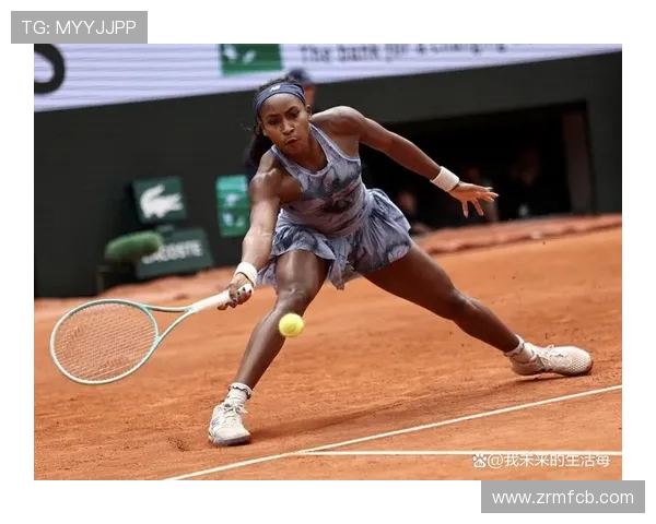 网球赛季亮点：全球排名前十选手争夺激烈 年终决赛精彩纷呈